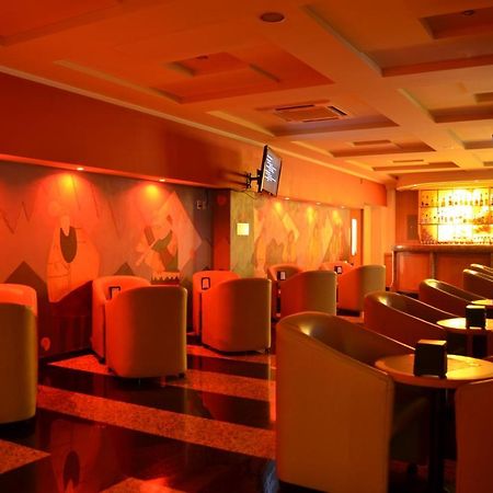 Hotel Plaza Camarones - Solo Adultos メキシコシティ エクステリア 写真